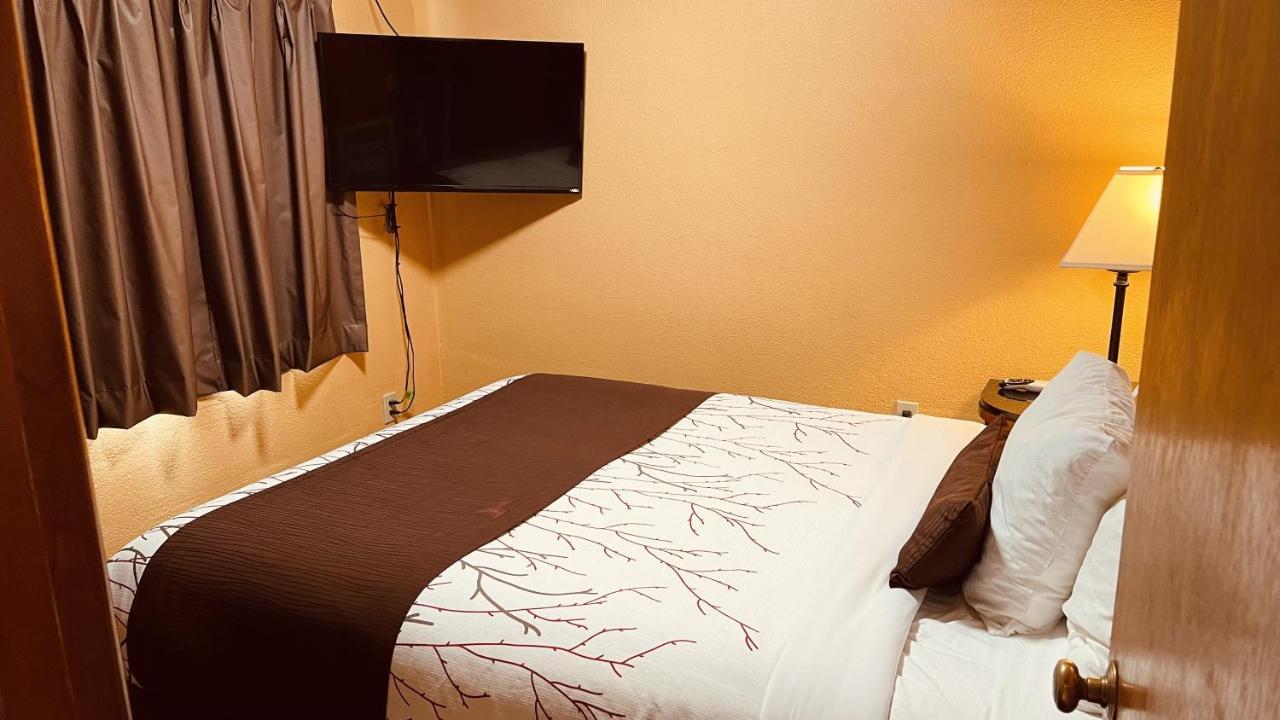 Apple Inn Motel Chelan Zewnętrze zdjęcie