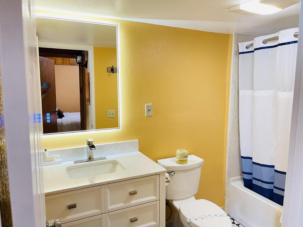 Apple Inn Motel Chelan Zewnętrze zdjęcie