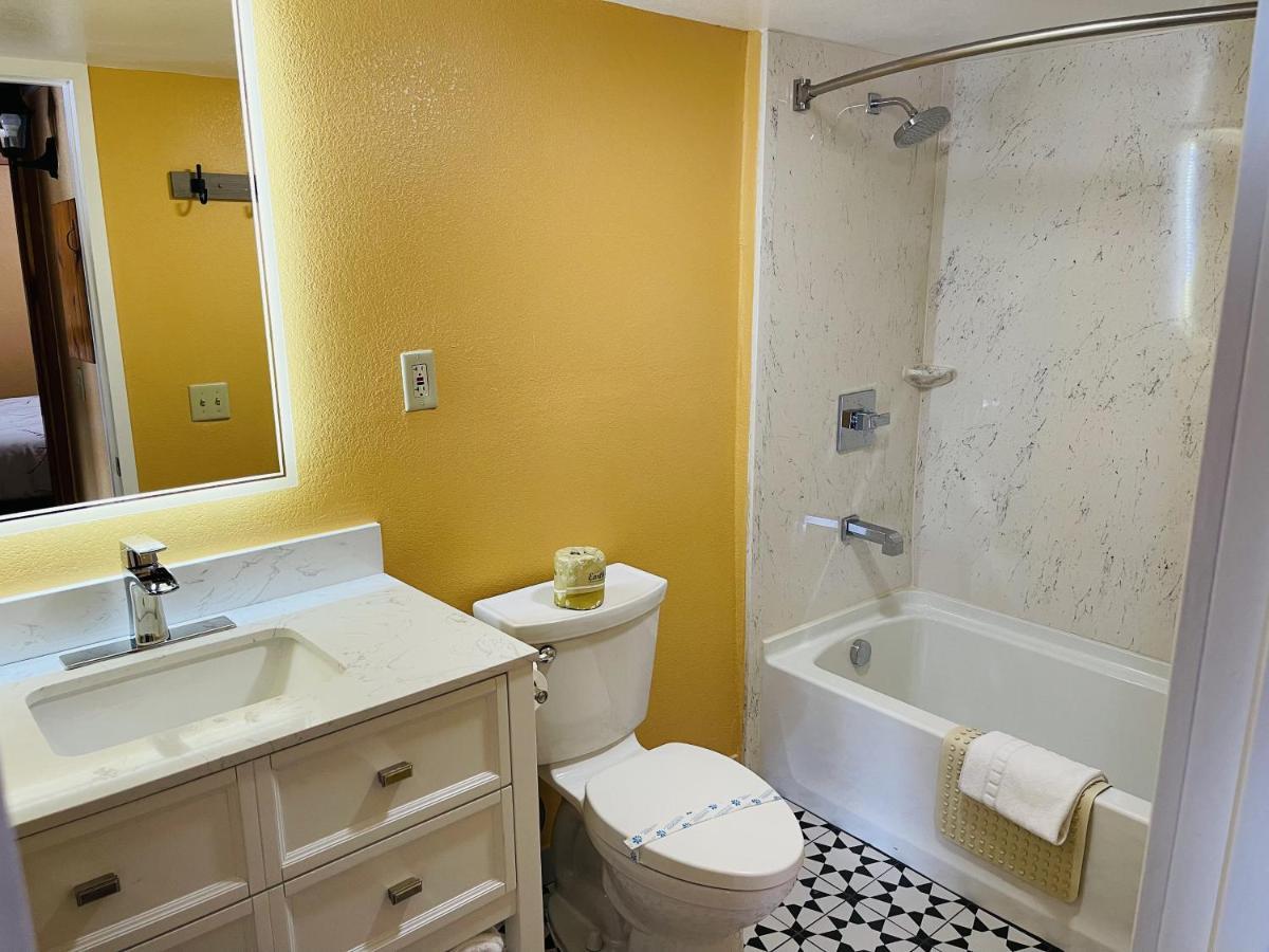 Apple Inn Motel Chelan Zewnętrze zdjęcie